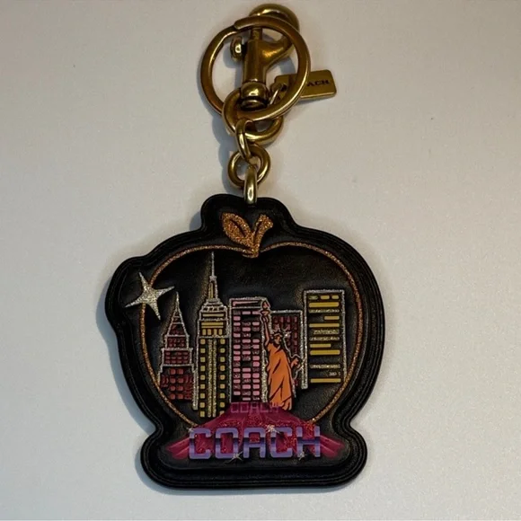 COACH NYC CITYSCAPE BAG CHARM - Picture 3 of 6